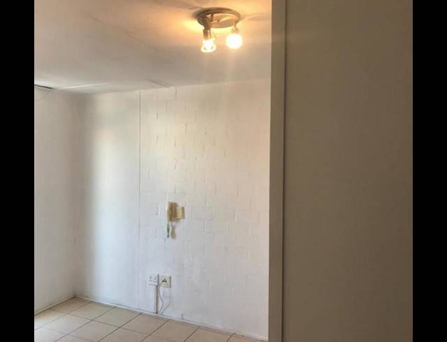 2 BEDROOM APARTMENT FOR SALE IN WYNBERG